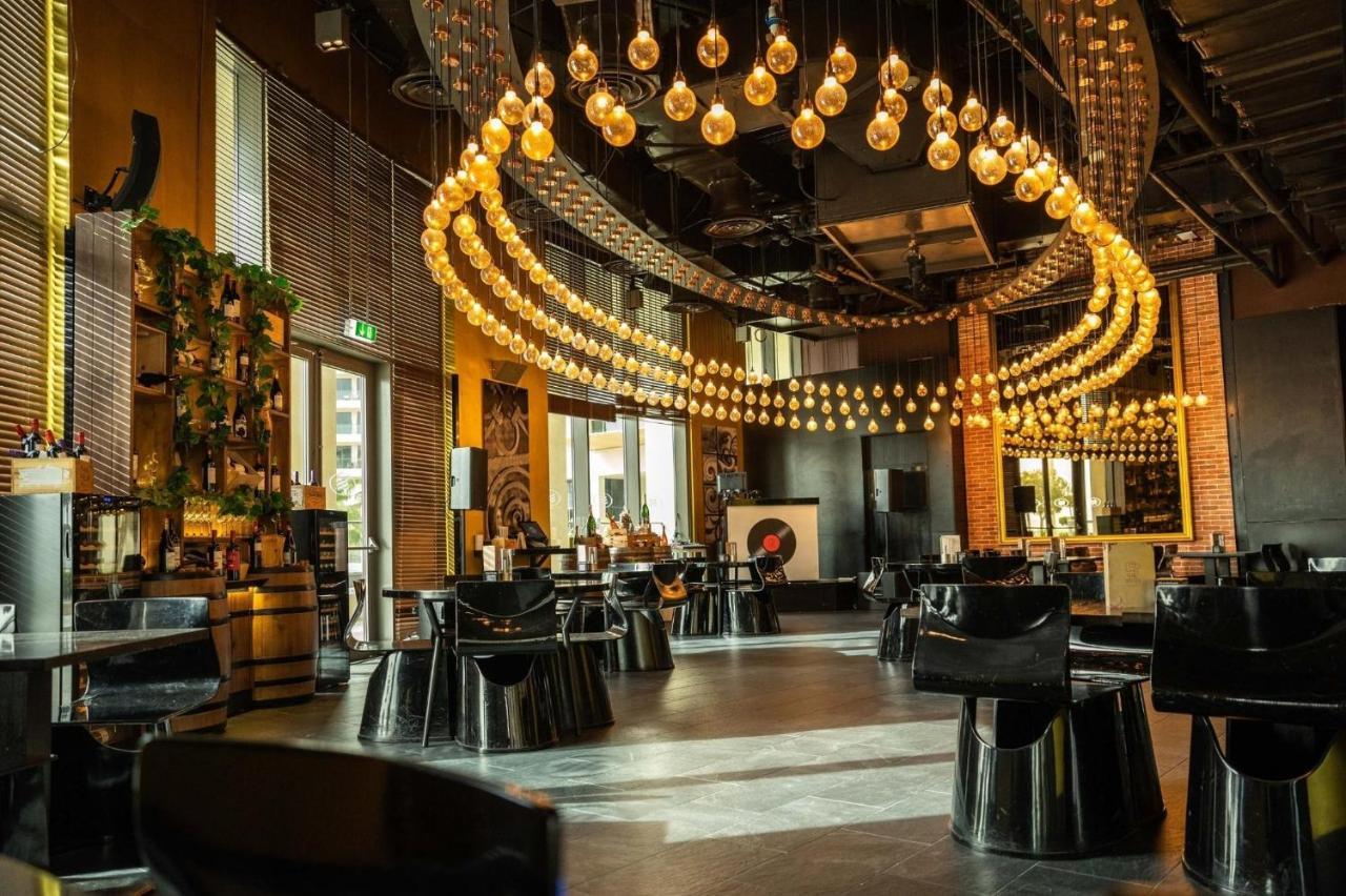 Crowne Plaza Yas Island By Ihg Hotel Abu Dhabi Eksteriør billede